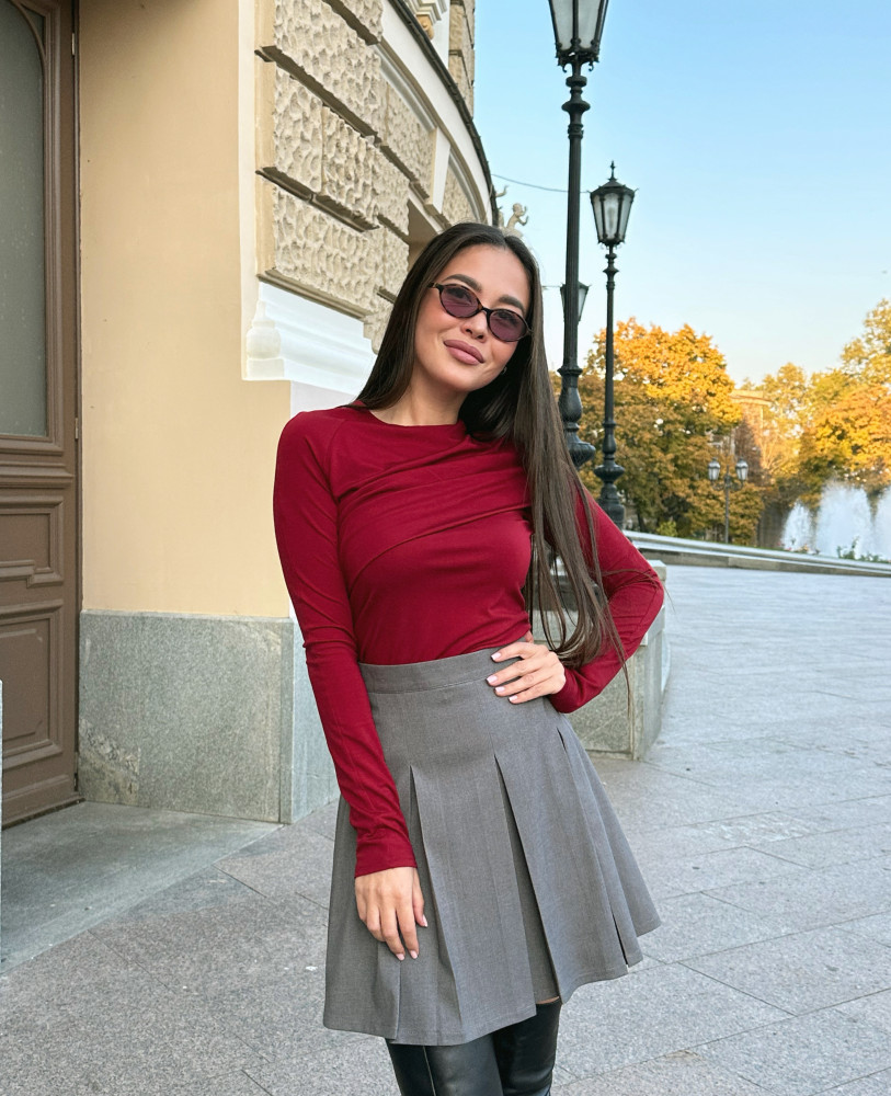 СПІДНИЦЯ В СКЛАДКИ КОЛІР СІРИЙ 