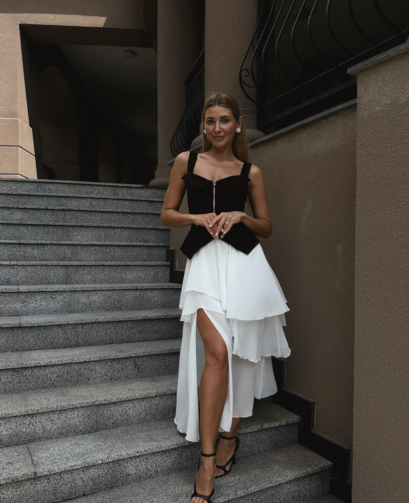 СПІДНИЦЯ ШИФОНОВА ТРИШАРОВА З РОЗРІЗОМ БІЛА